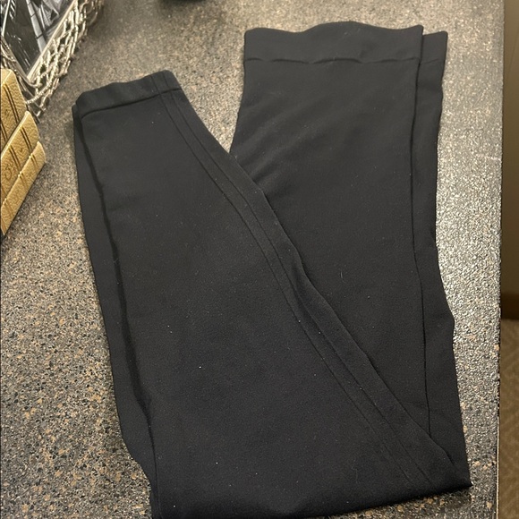 Blanqi Black Maternity Leggings - Picture 2 of 4